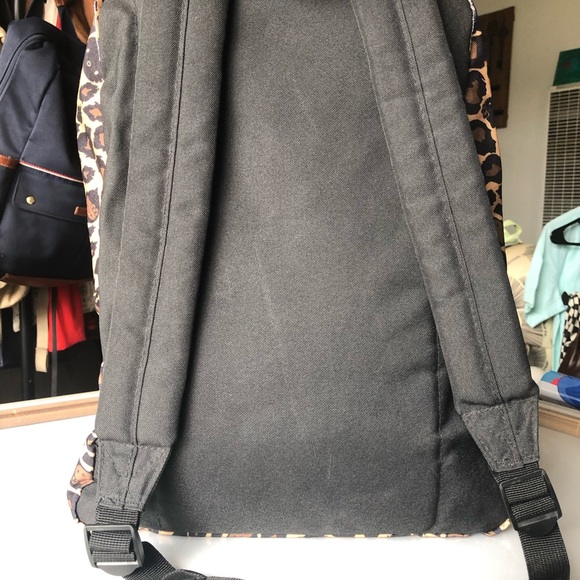 Hello Kitty - Picture 6 of 7